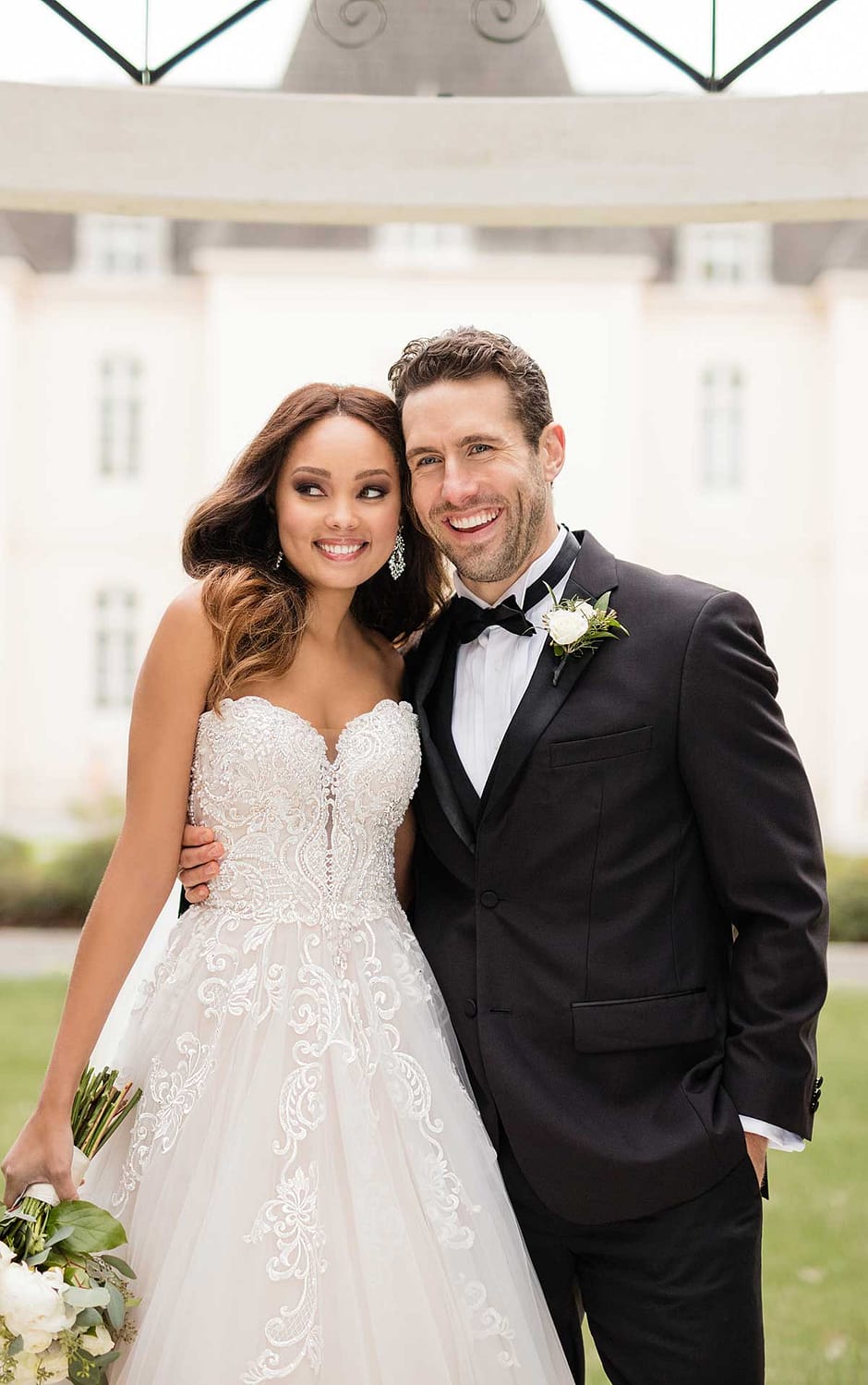 Wedding Dress Sample Sale Off the Rack Bridal gown